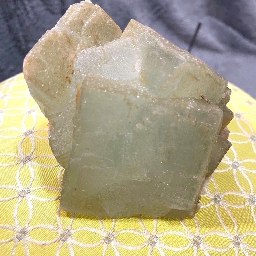 2” FLUORITE CUBE FORMATIONS/ NO ROCK SPARKLING SUGAR COVERED 4”x4” STRONG UV